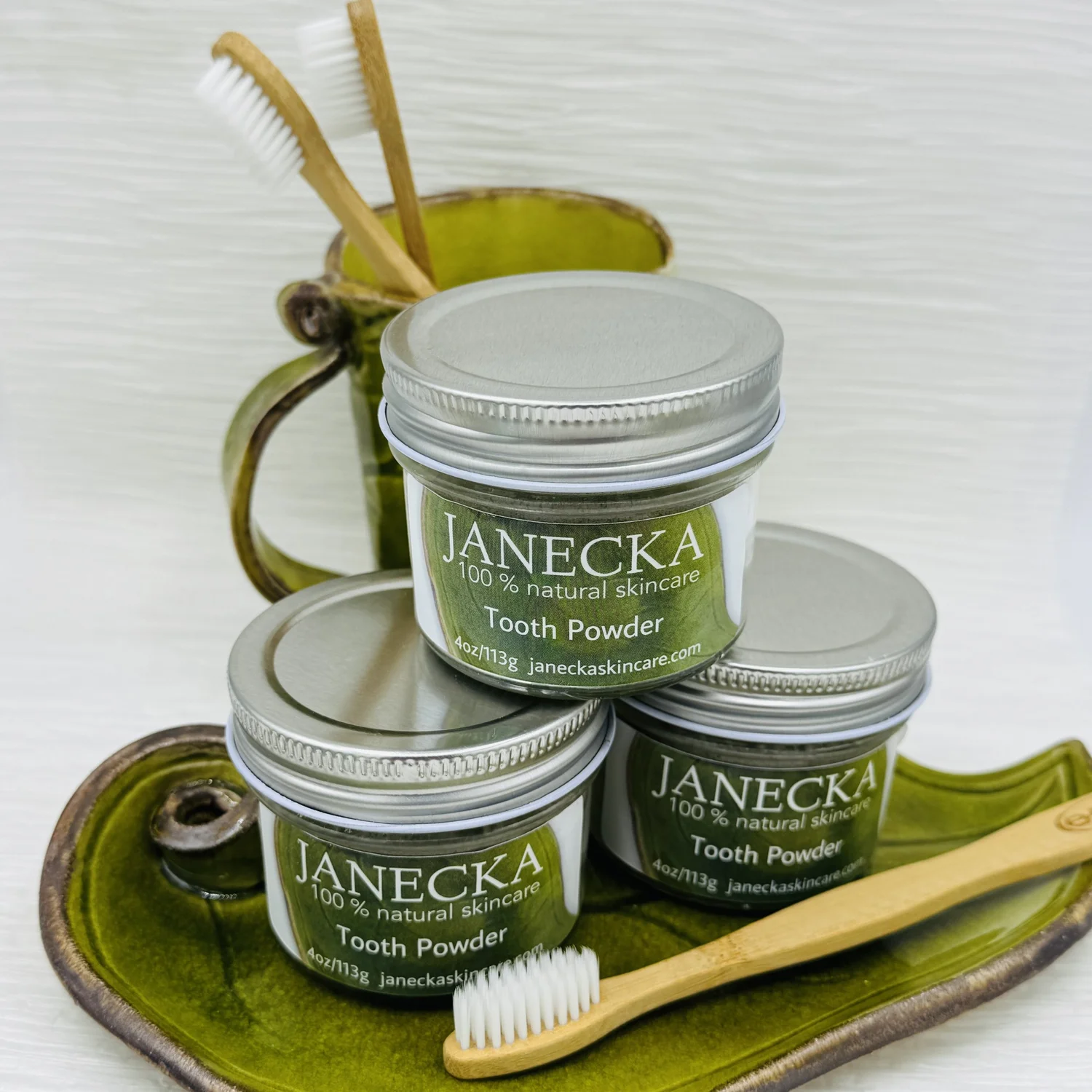 Handmade tooth powder with all natural ingredients for healthy